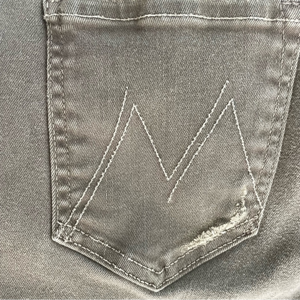 Mother The Drop Out Jeans Moss Green Stretch Crop Distressed Style Sz 28 - Picture 12 of 15